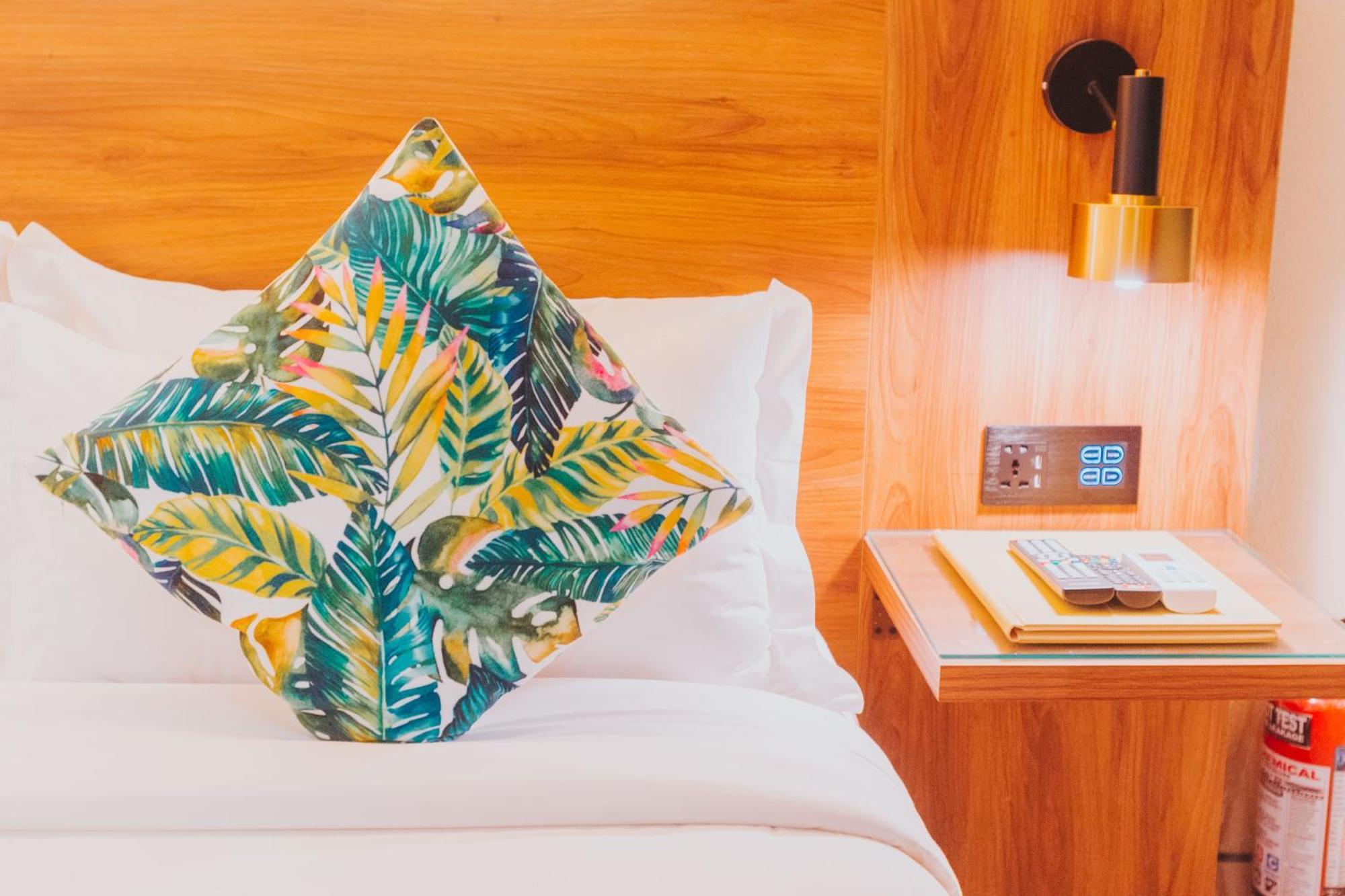 Surestay Studio By Best Western Clarkview Angeles City Bagian luar foto