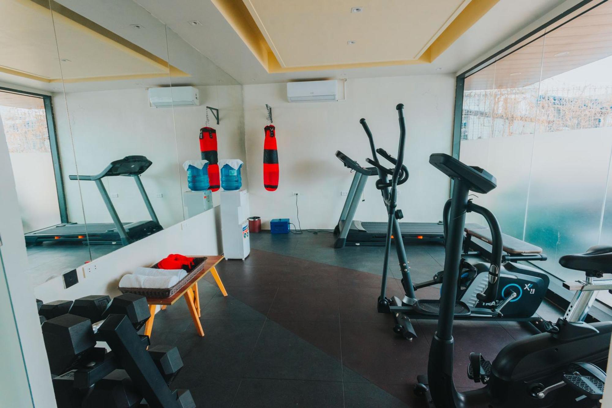 Surestay Studio By Best Western Clarkview Angeles City Bagian luar foto
