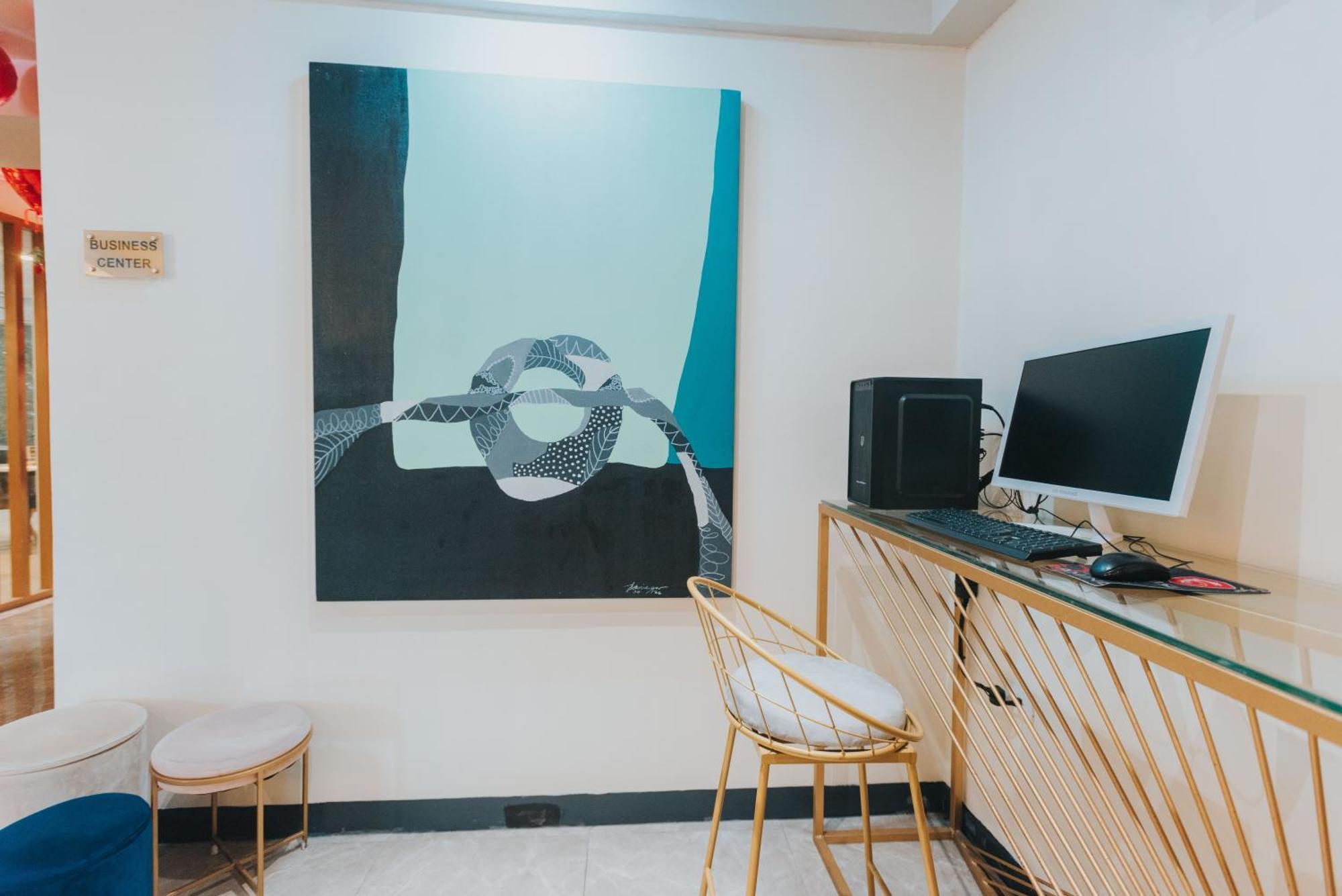 Surestay Studio By Best Western Clarkview Angeles City Bagian luar foto